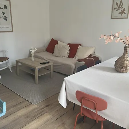 Ferme Cosy Et Paisible Au Bord De L'eure Дом отдыха *