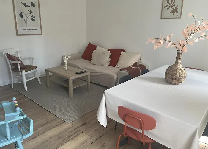 Ferme Cosy Et Paisible Au Bord De L'eure Hotel *